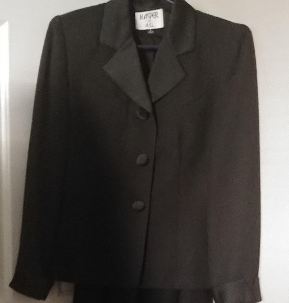 Kasper Black Pant Suit Satin Trim Size 6